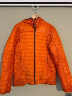 Daunenjacke mit Beutel