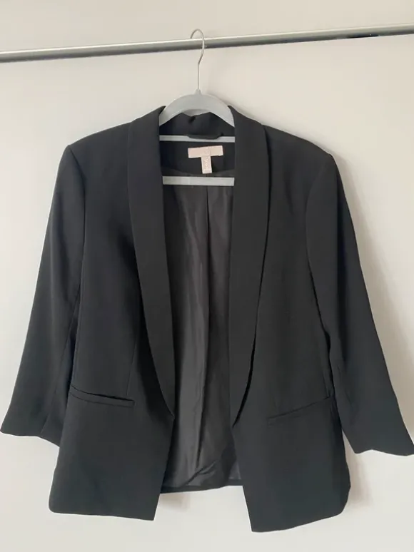 Der schwarzer Blazer