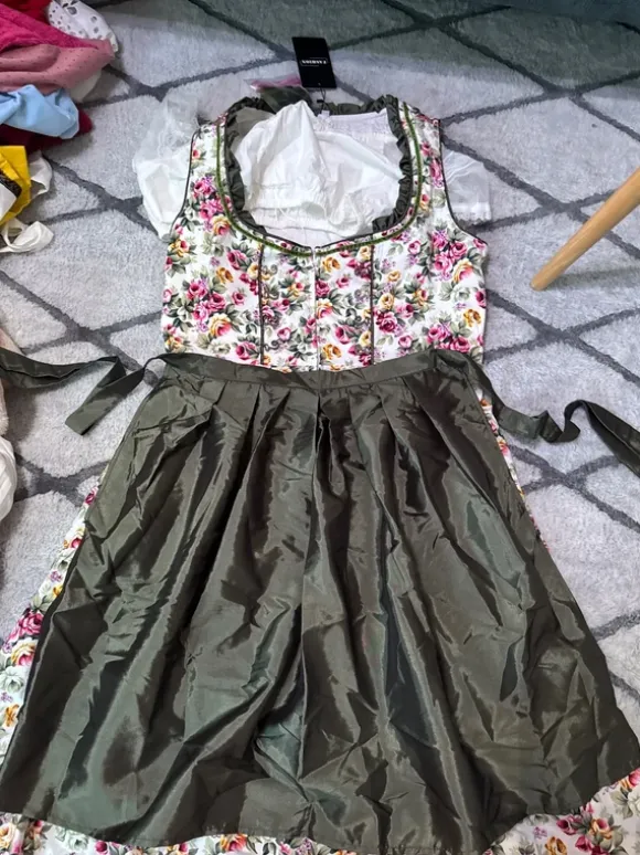 Dirndl Damen 42