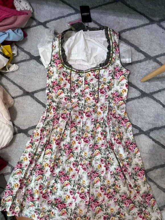 Dirndl Damen 42