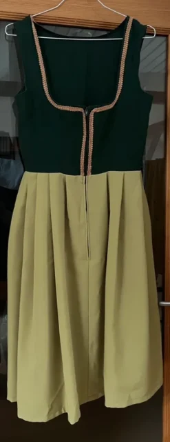 Dirndl Handarbeit
