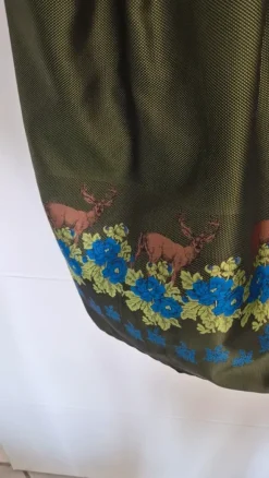 Dirndl mit Bluse