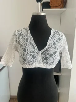 Dirndl mit Bluse