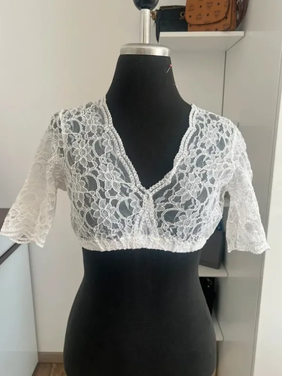Dirndl mit Bluse