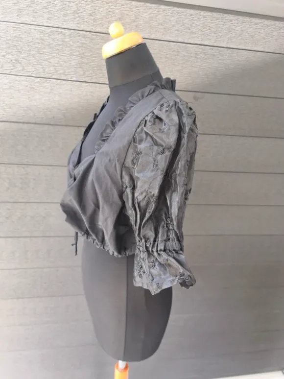 Dirndlbluse