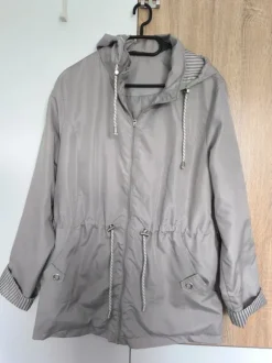 Dünne Sommerjacke, Gr.L, hellgrau