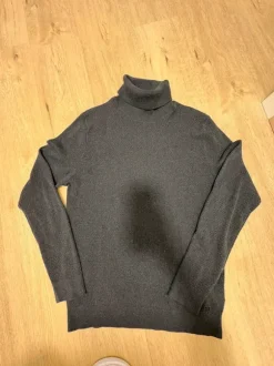 Dünner Herren Rollkragenpullover in Gr. M