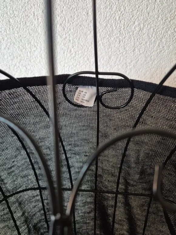 Dünner Pulli in Wickeloptik