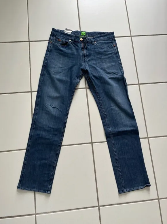 Dunkelblaue Hugo Boss Männerjeans