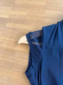 Dunkelblaues festliches kurzes Kleid bis zum Knie mit Tüllstoff gr. XS