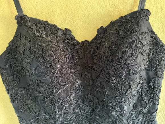 Dunkelblaues Kleid (Gr. 38)