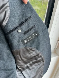 Dunkelgrauer Anzug von Tiger of Sweden