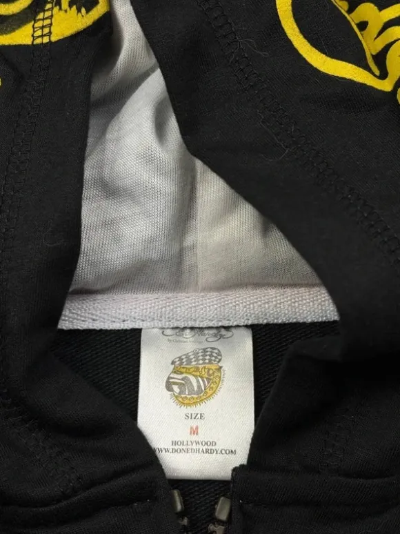 Ed Hardy Trainingsanzug im Y2K-Stil mit einem "Love Kills Slowly"