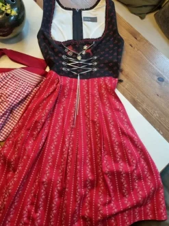 Edelheiss Dirndl Tracht Gr. 36 w.neu!