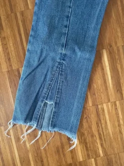 Edited cropped jeans 🩵