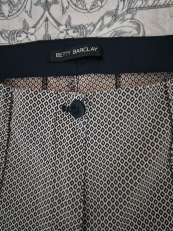Edle Betty Barclay Hose im Hahnentritt-Look