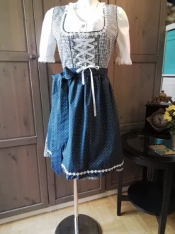 Ein süßes Kleid für meine Wally ?