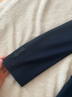 Eleganter dunkelblauer Anzug von Steffen Klein – Größe 48