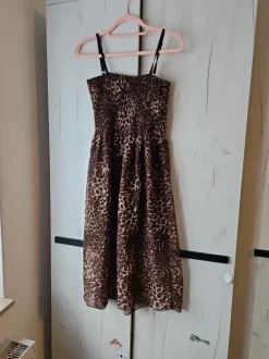 Elegantes Damenkleid