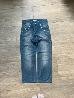 Emporio Armani Jeans mit Backprint-Y2K-Pasha Style