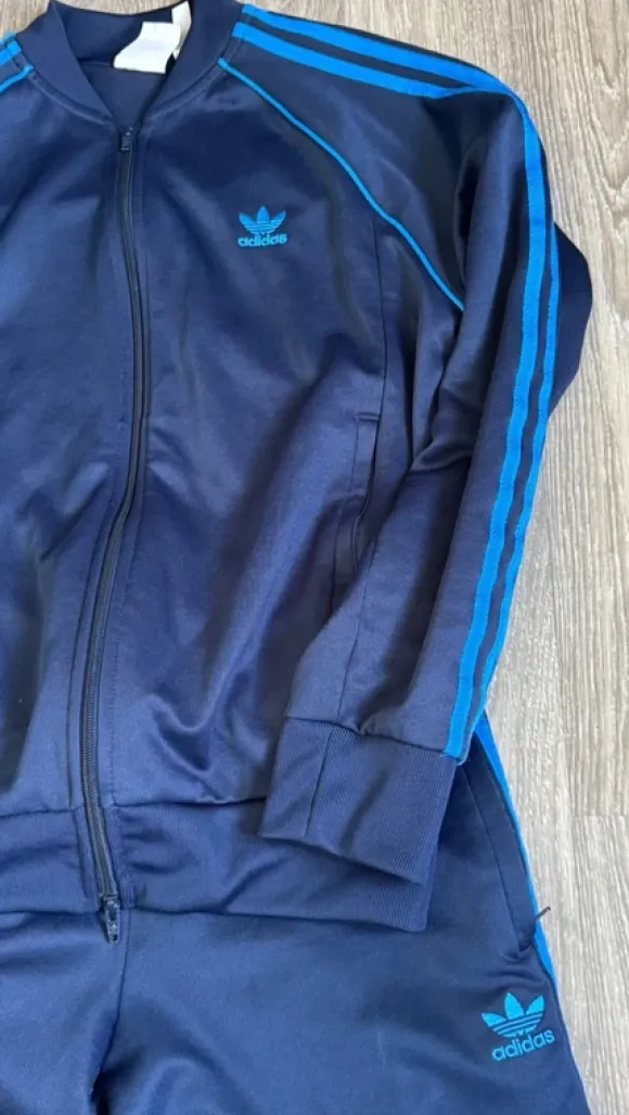Ensemble training adidas marine