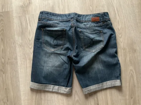 Esprit Jeans Shorts Gr. 30