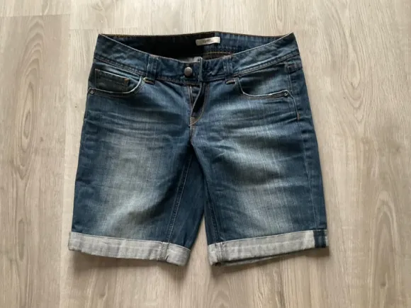 Esprit Jeans Shorts Gr. 30