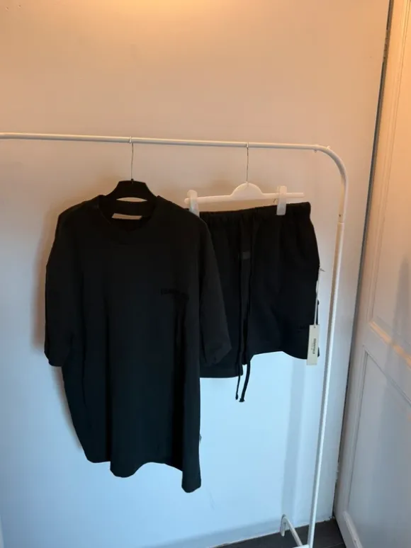 Essentials fear of god stretch limo - in goede staat (nieuw) - maat m - direct leverbaar