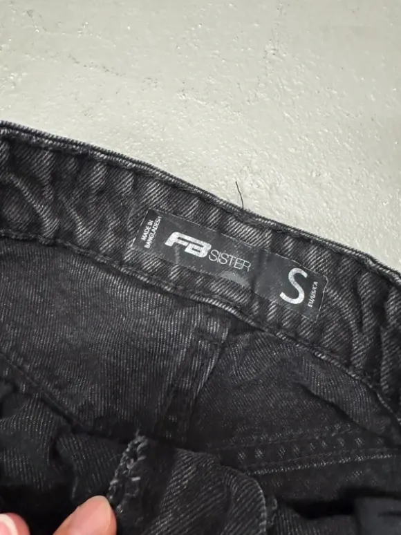 FB Sister Jeans Shorts schwarz Gr. S