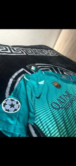 FC Barcelona 2016/17 Kit - Neymar Jr #11