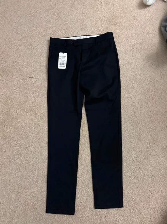 Figo Herrenanzugshose Größe w30 Neu