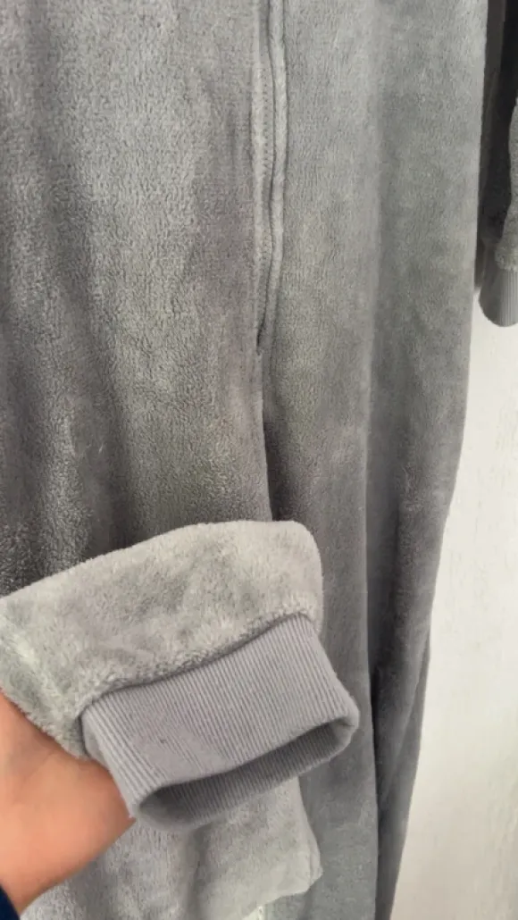 Flauschiger Jumpsuit (Einteiler)