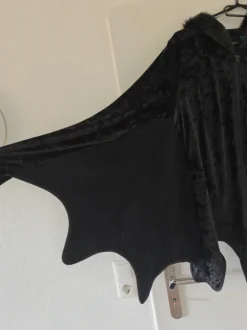 Fledermaus Jacke mit Ohren