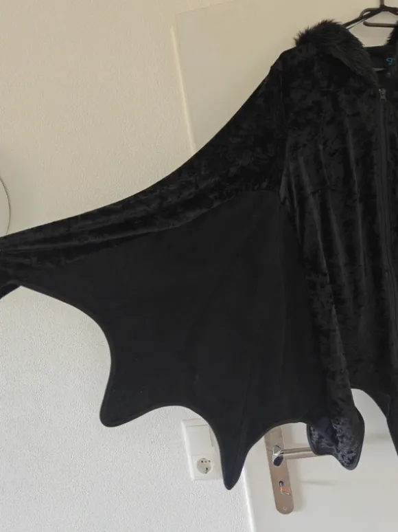 Fledermaus Jacke mit Ohren
