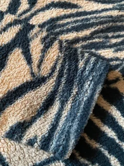 Fleece pullover