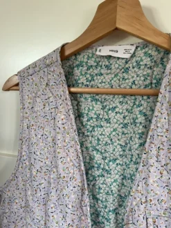 Florale Weste mit Blumenmuster pastell flieder