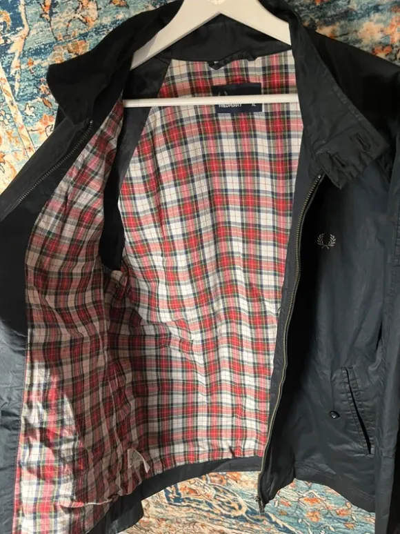 Fred Perry Harrington Jacke | Schwarz | XL | Sehr guter gebrauchter Zustand