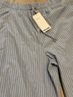Gestreife Sommerhose