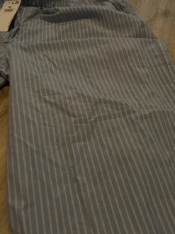Gestreife Sommerhose