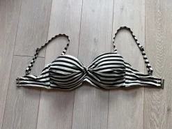 Gestreiftes Bikini Oberteil 70D