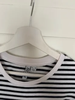 Gestreiftes Langarmshirt