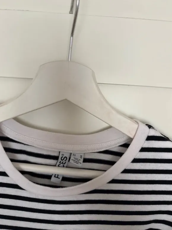 Gestreiftes Langarmshirt