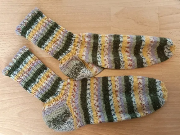 Gestrickte Socken Wollsocken 40-43 neu