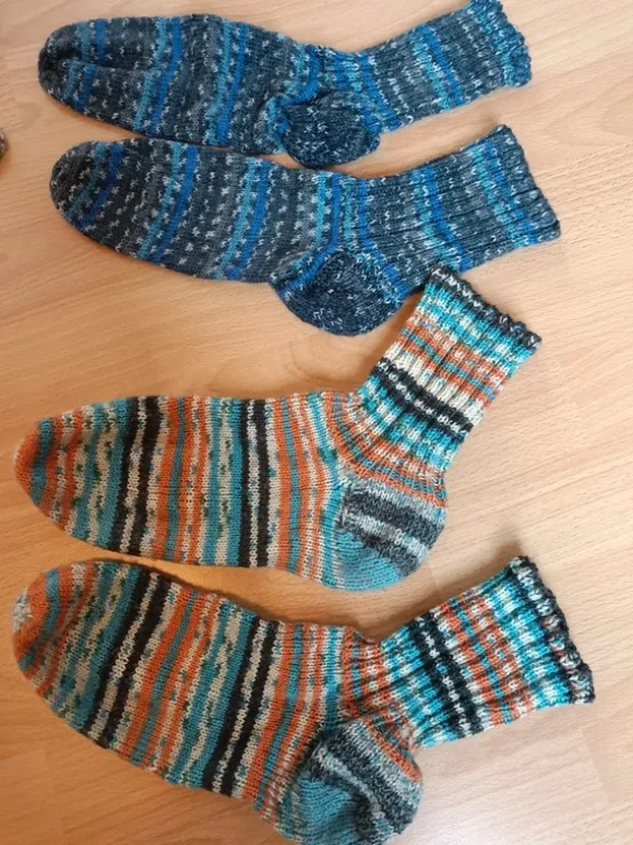 Gestrickte Socken Wollsocken 40-43 neu