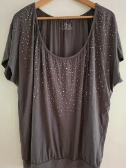 Glitzershirt Gr. 44 grau. C&A.