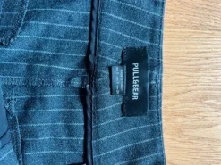 Grau gestreifte Full length Hose