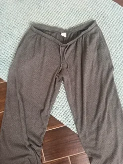Graue Hose von Hollister in der Größe M