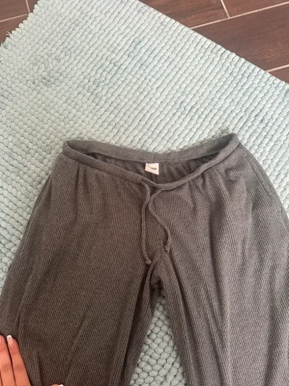 Graue Hose von Hollister in der Größe M