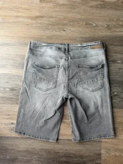 Graue Jeans Shorts