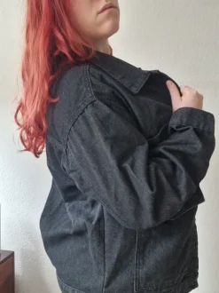 Graue Jeansjacke